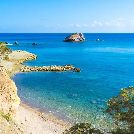 Adorable 1-bedroom Holiday With Balcony All Yours
