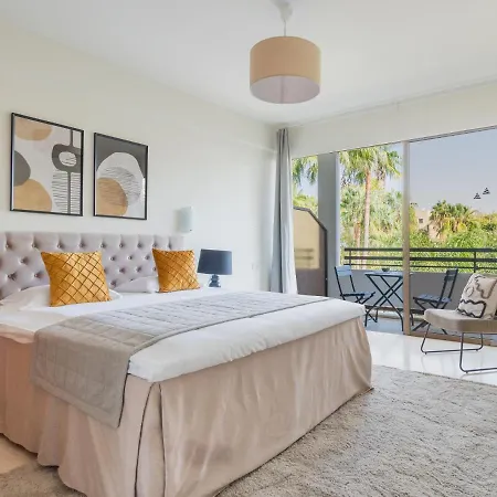 Lejlighed Adorable 1-bedroom Holiday With Balcony All Yours