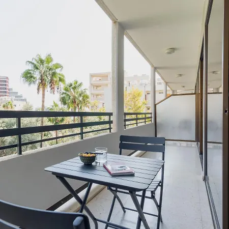 Adorable 1-bedroom Holiday With Balcony All Yours Πόλη